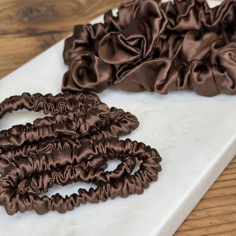 Hårstrikk i silke - sjokolade